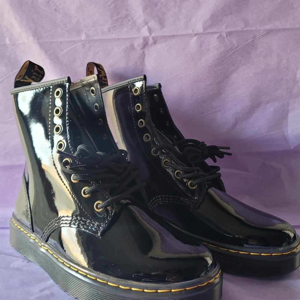 DR MARTENS ZAVALA BOOTS SIZE 9L / 8M